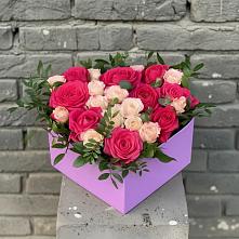 Цветочная композиция из Розы в коробке #REPLACE_PRED# Красном Чикое