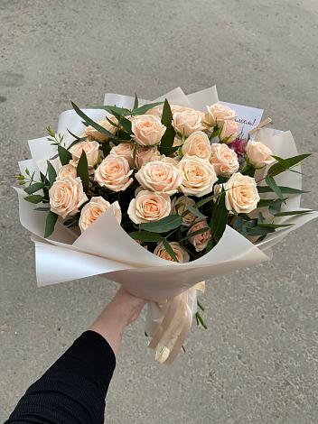 Букет Кремовые розы Латте в Красном Чикое