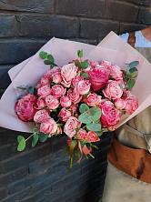 Букет розы в пальмах в Красном Чикое Букет цветов из: Розы в Красном Чикое